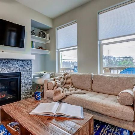 דיפו ביי New Tri-Level Home With Ocean View And 3 En-Suite Bedrooms! מראה חיצוני תמונה
