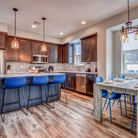 דיפו ביי New Tri-Level Home With Ocean View And 3 En-Suite Bedrooms! מראה חיצוני תמונה