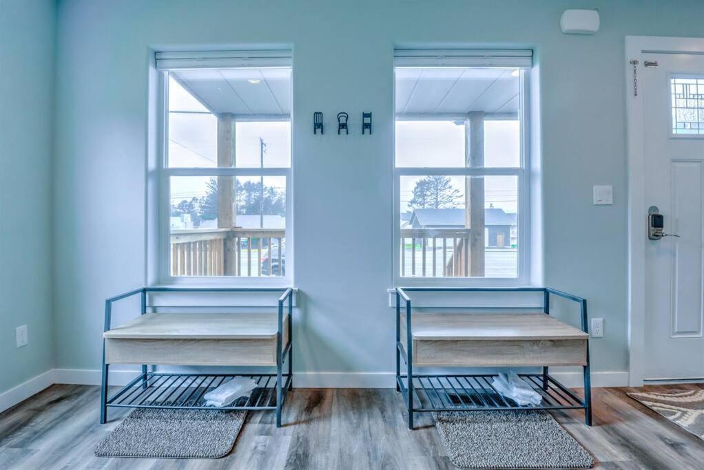 דיפו ביי New Tri-Level Home With Ocean View And 3 En-Suite Bedrooms! מראה חיצוני תמונה